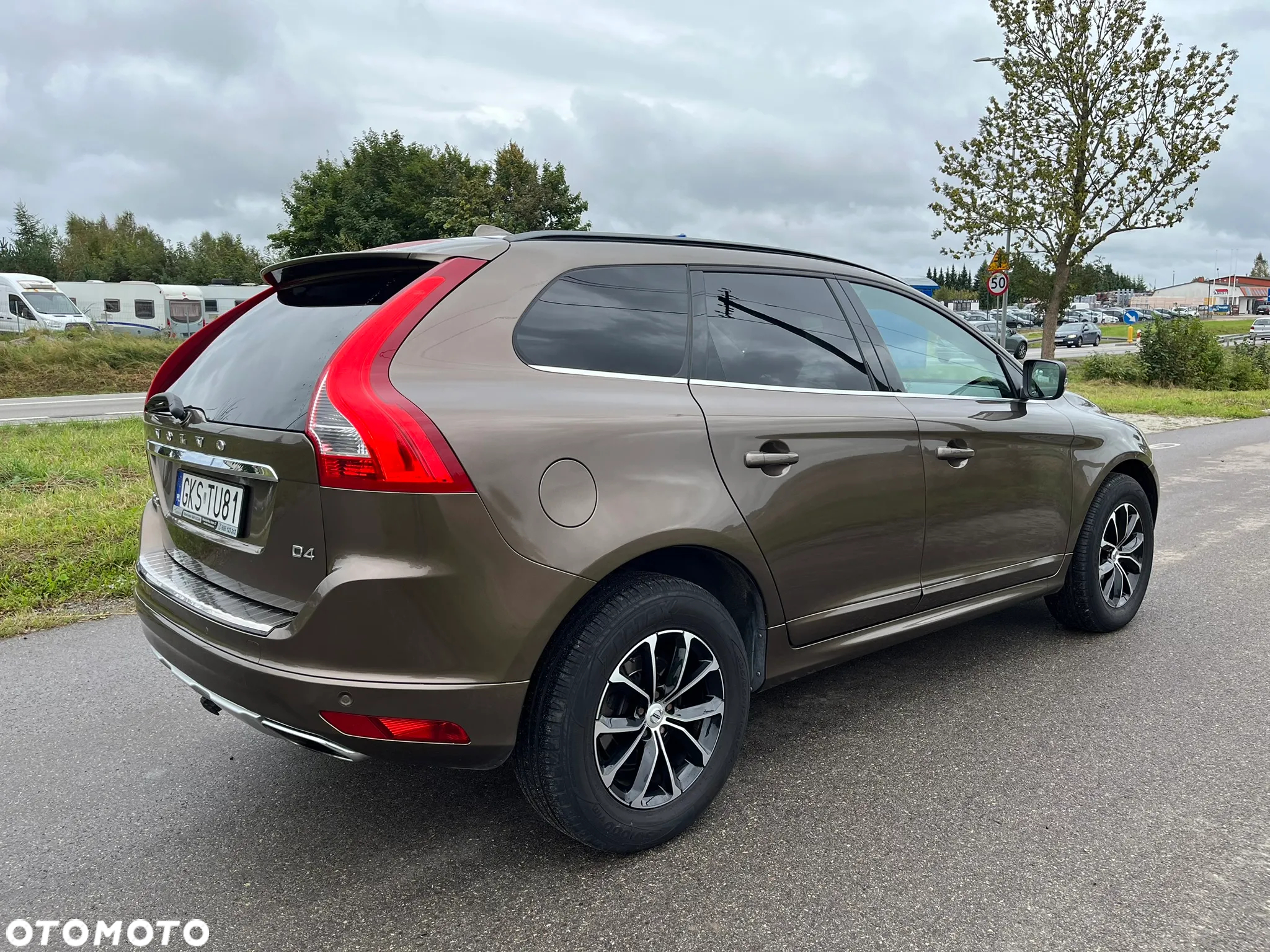 Volvo XC 60 D4 Drive-E Momentum - 4
