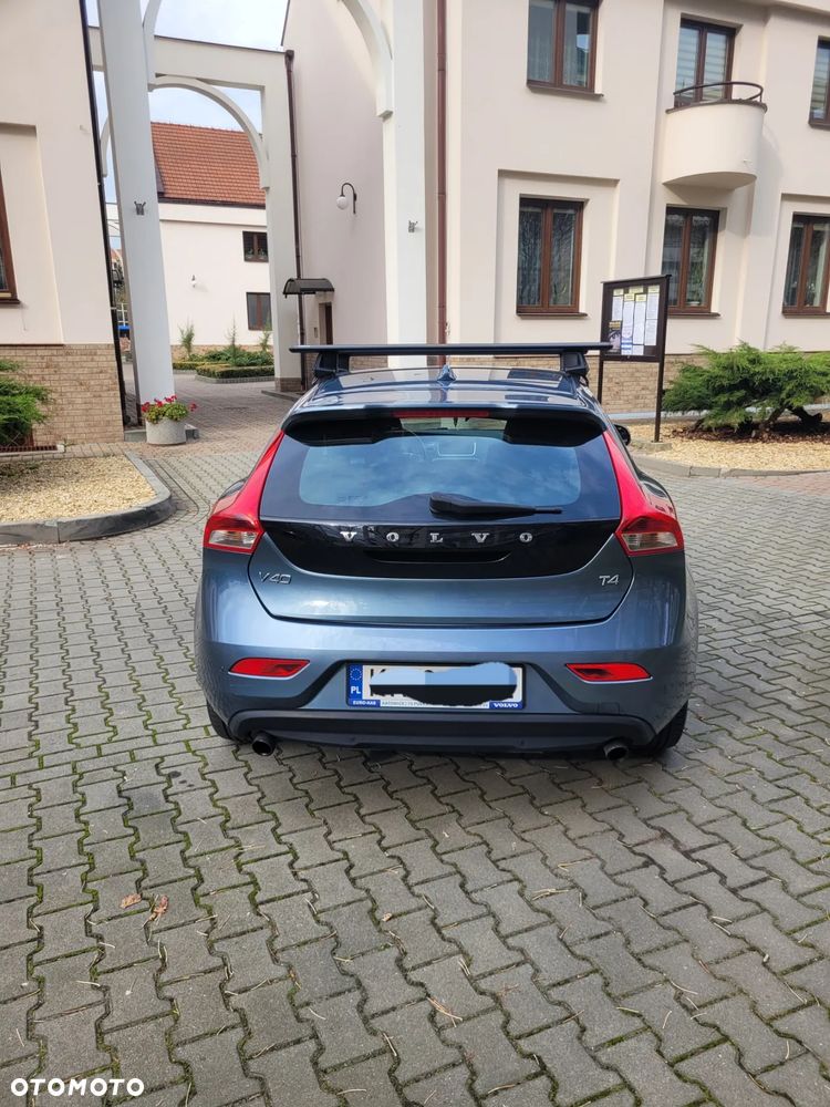 Volvo V40 T4 Momentum - 5