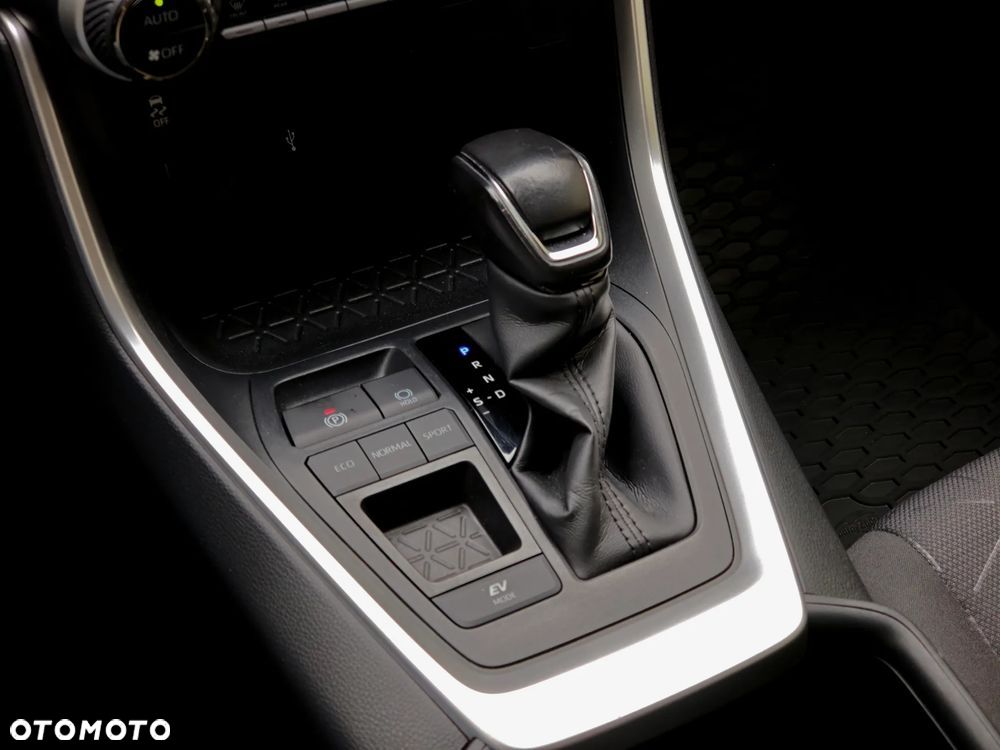 Toyota RAV4 2.5 Hybrid Comfort 4x2 - 32