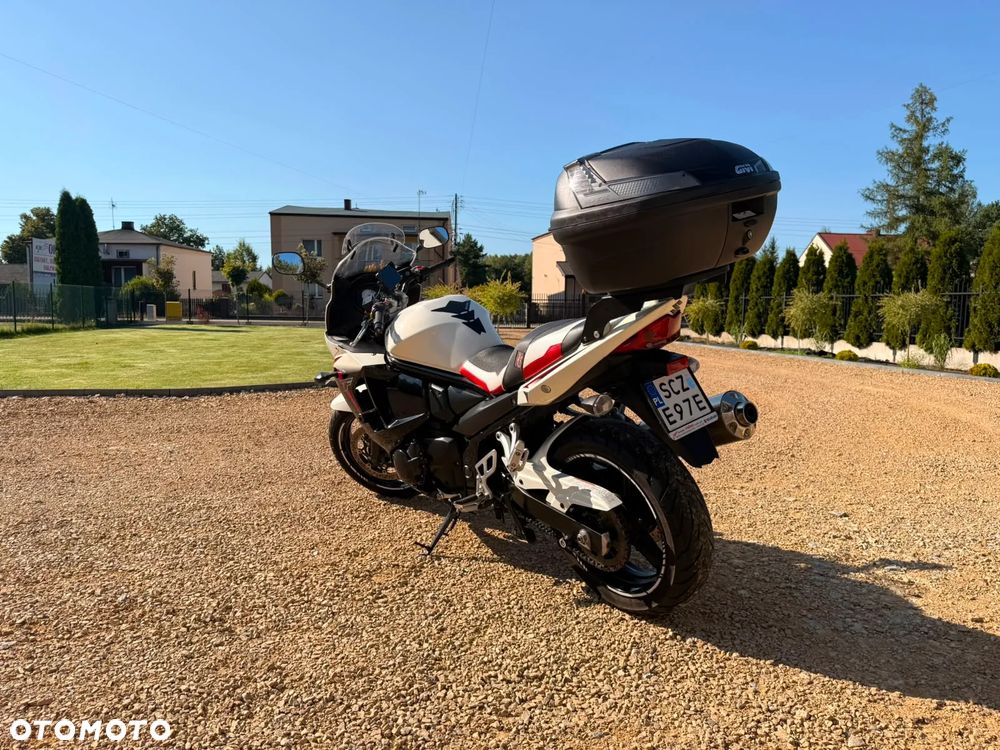 Suzuki GSX - 5