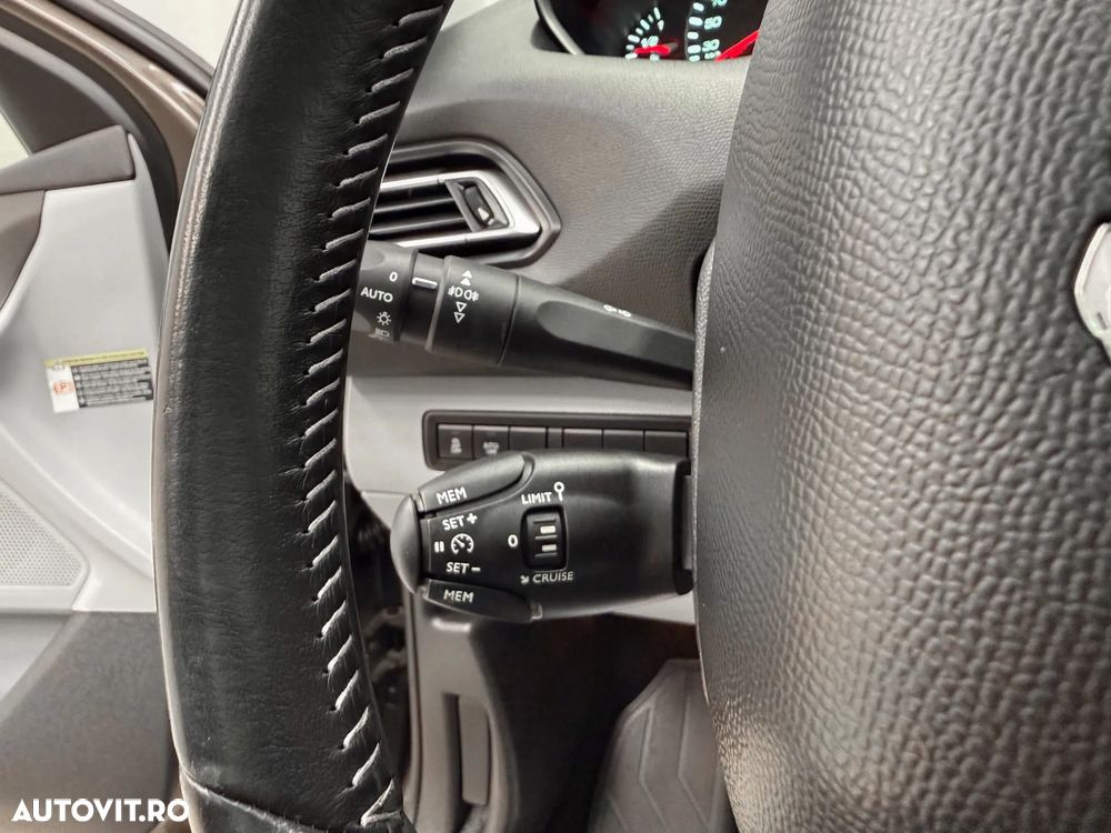 Peugeot 308 PureTech 130 Stop & Start Allure - 25