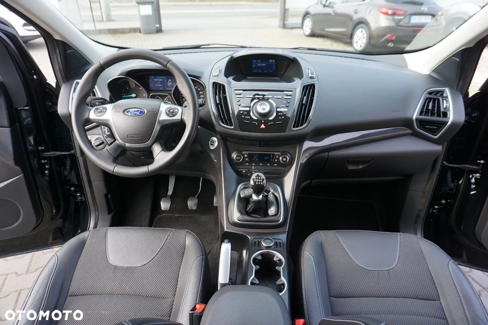 Ford Kuga 2.0 TDCi 2x4 Titanium - 31