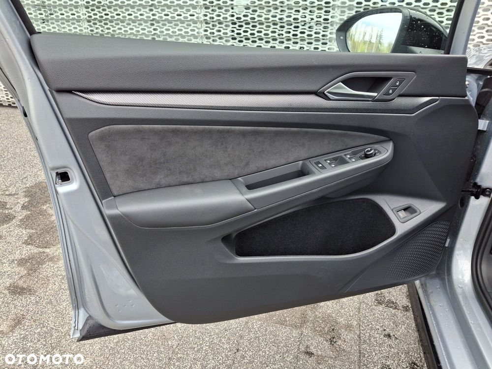 Volkswagen Golf Variant - 8