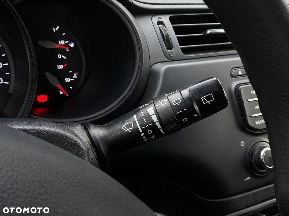 Kia Rio - 19