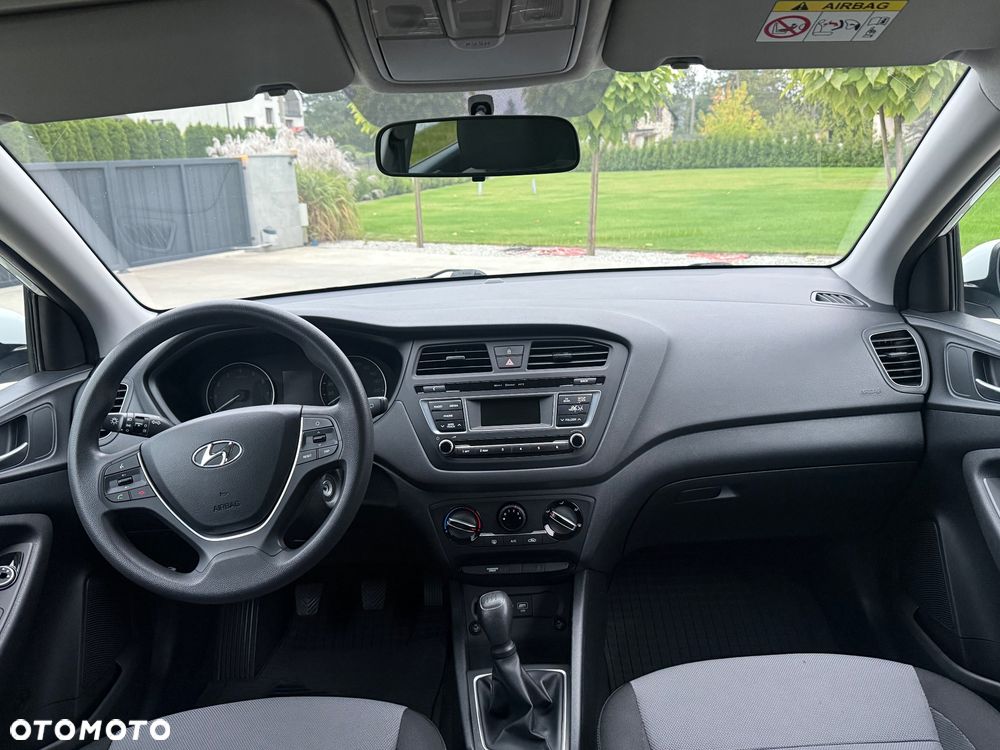 Hyundai i20 blue 1.2 Classic - 17
