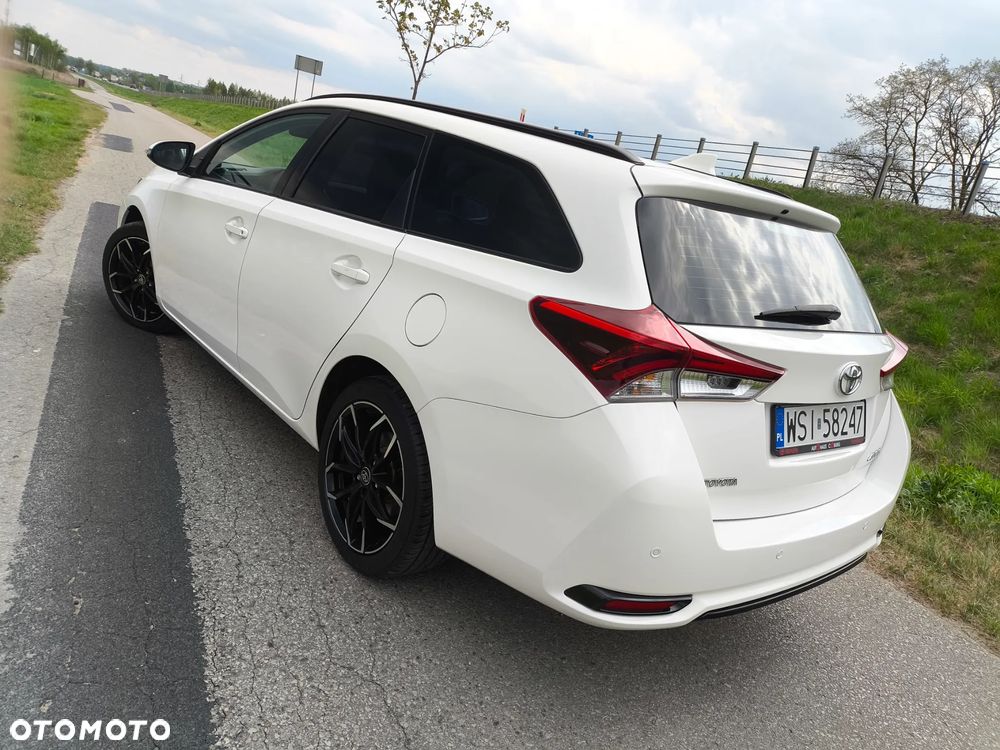 Toyota Auris 1.33 Dual-VVT-i Cool - 13