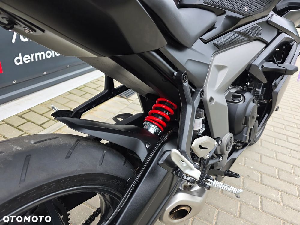 Triumph Daytona - 23