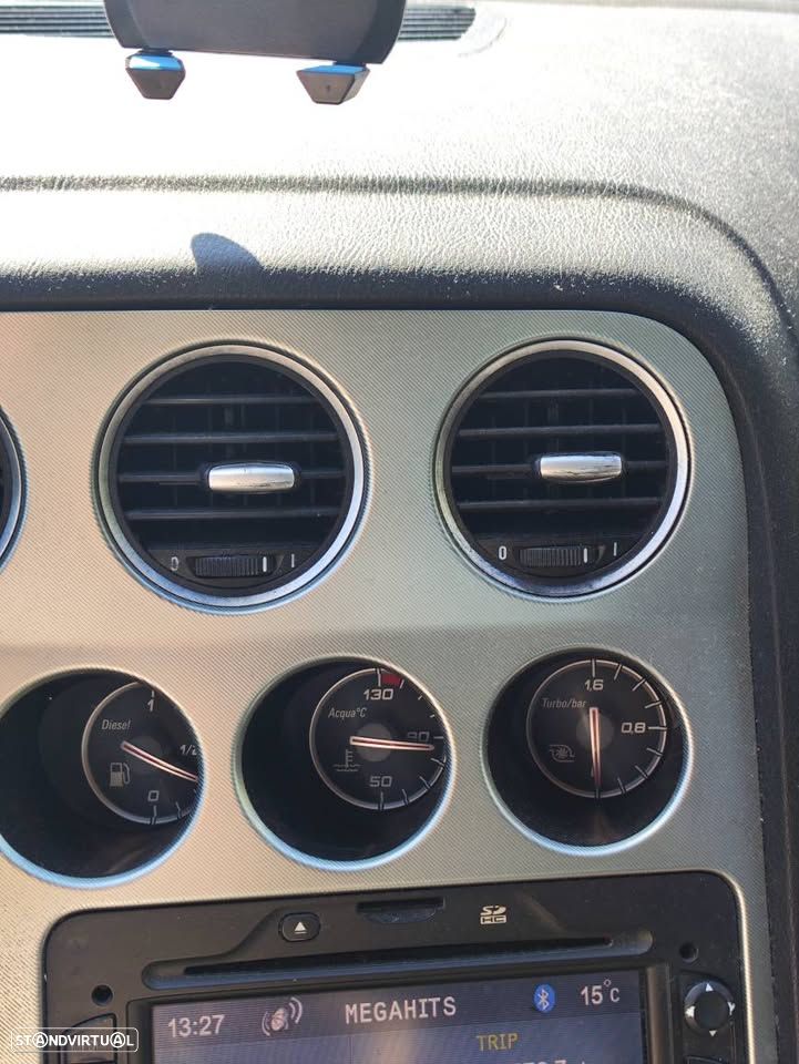 Alfa Romeo 159 Sportwagon 2.0 JTDm Distinctive - 6