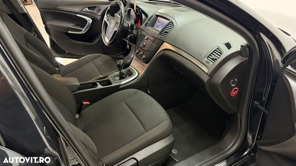 Opel Insignia - 8