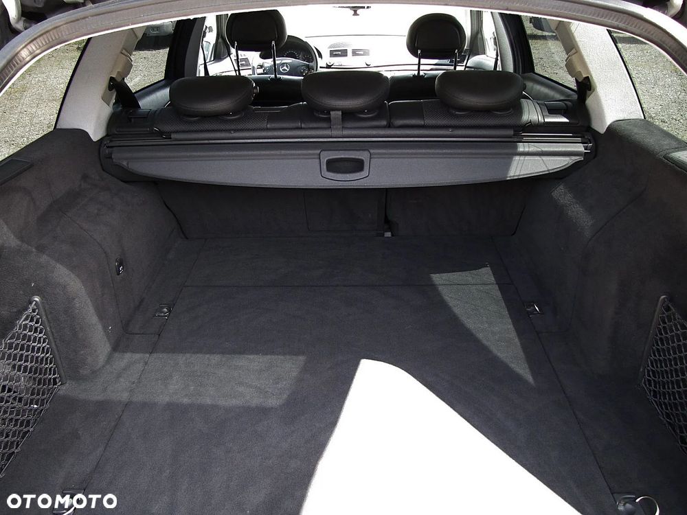 Mercedes-Benz Klasa E 200 Kompressor Automatik Classic - 21