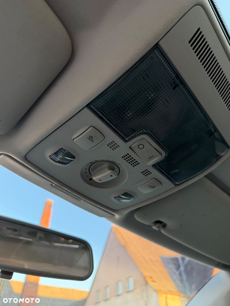 Audi A4 Avant 2.0 TDI - 22