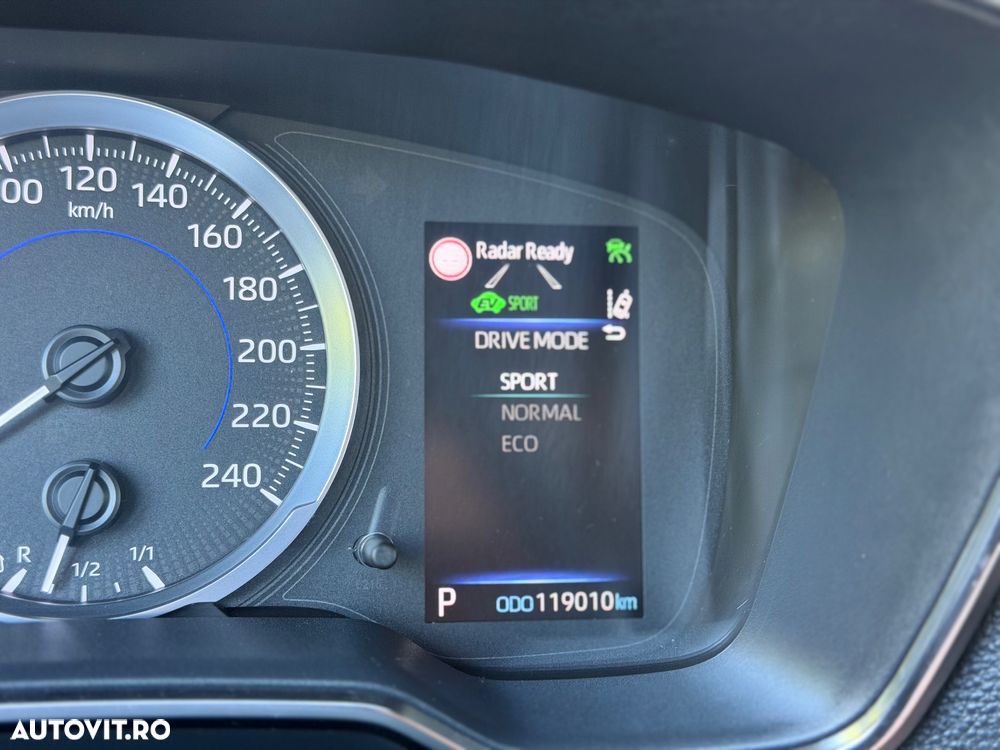 Toyota Corolla 1.8 Hybrid Comfort - 24