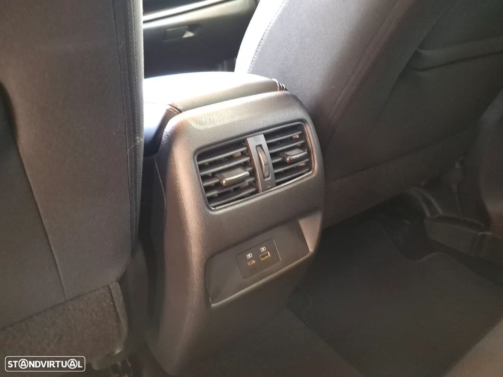 Nissan Qashqai 1.3 DIG-T N-Connecta DCT - 11