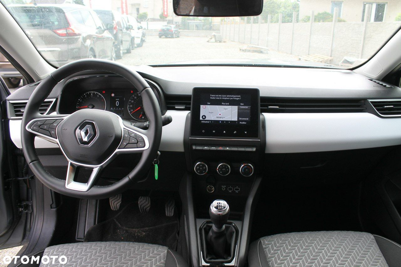 Renault Clio - 11