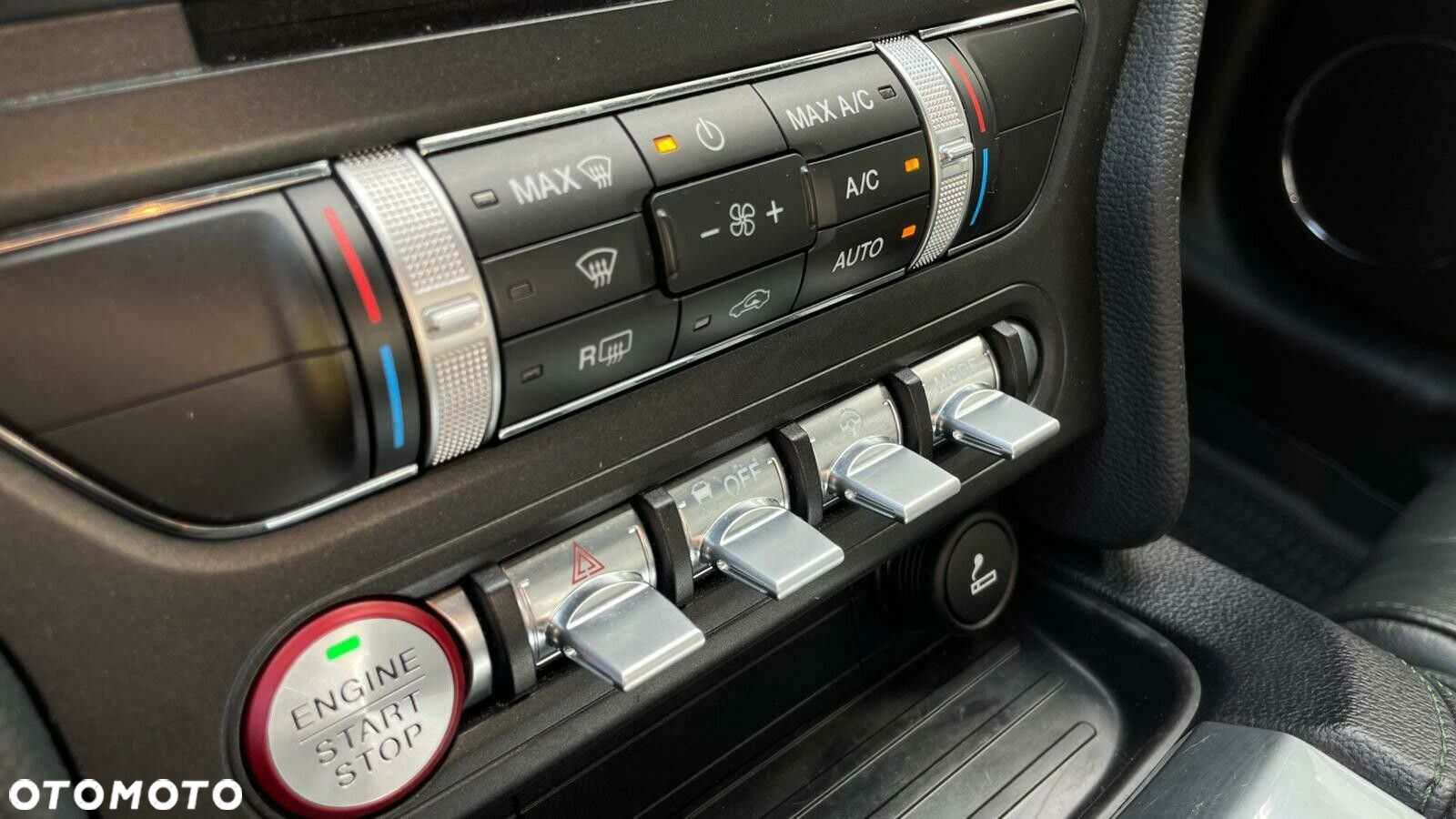 Ford Mustang 5.0 V8 Bullitt - 16