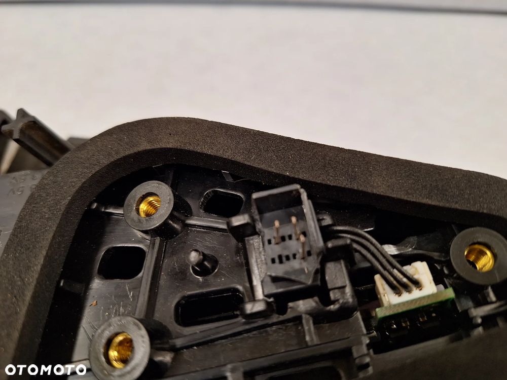 Skoda Superb III lampa lewa tył 3V9945307 F - 4