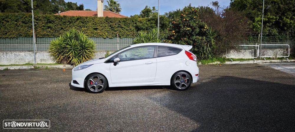 Ford Fiesta 1.6 T ST - 5