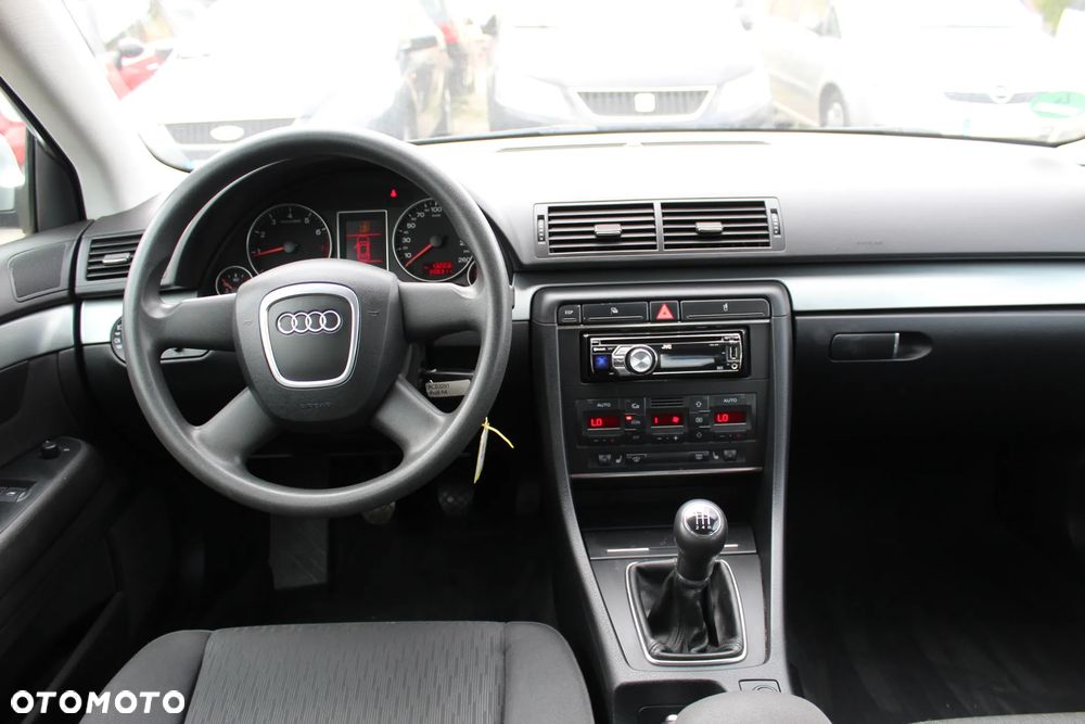 Audi A4 Limousine - 6