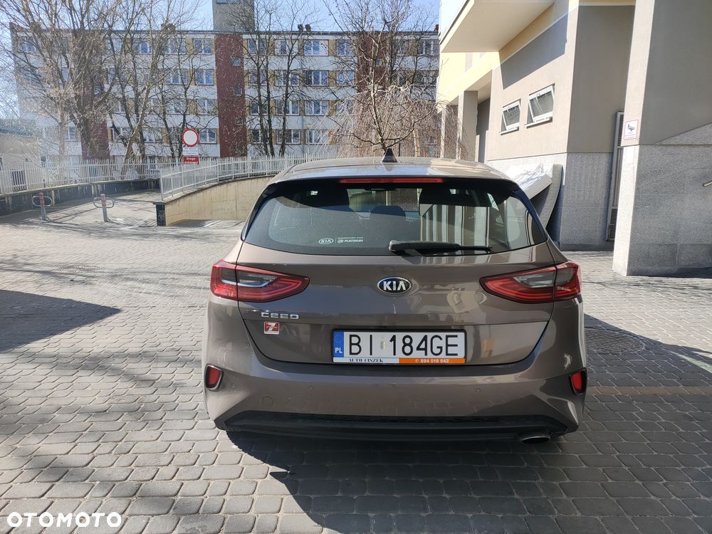 Kia Ceed 1.4 T-GDI M - 9