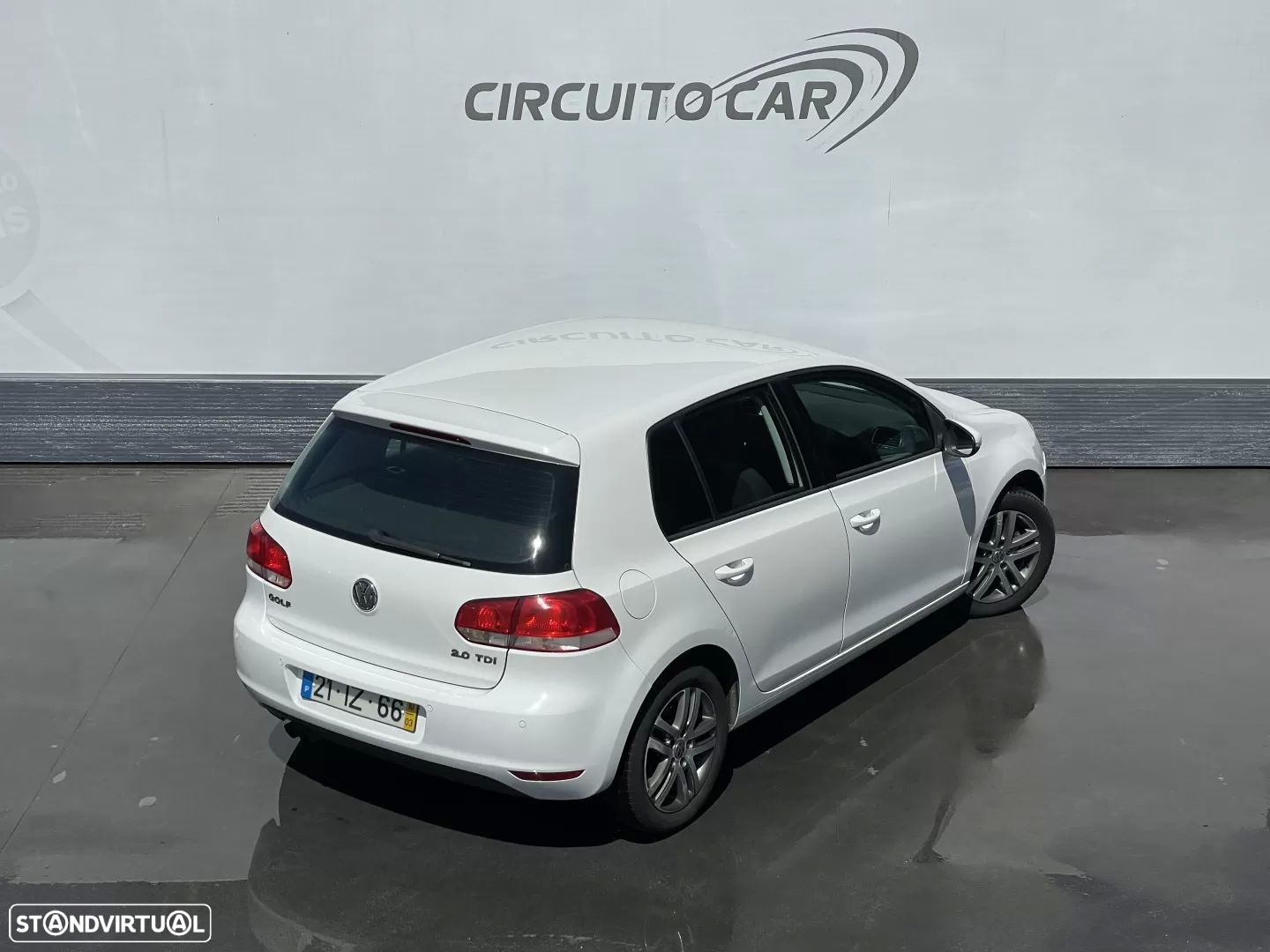 VW Golf 2.0 TDi Confortline - 8