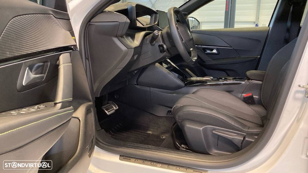 Peugeot e-208 50 kWh GT - 6