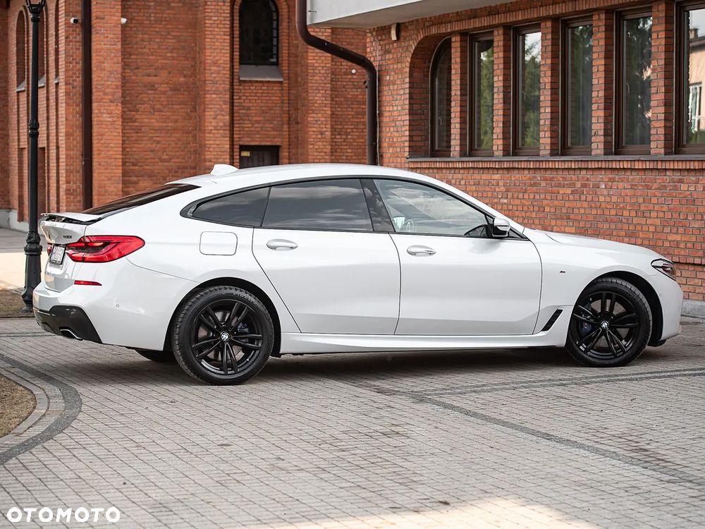 BMW 6GT - 17
