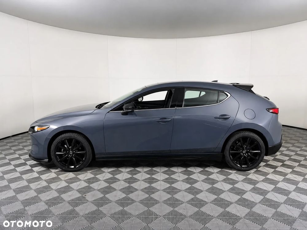 Mazda 3 - 8