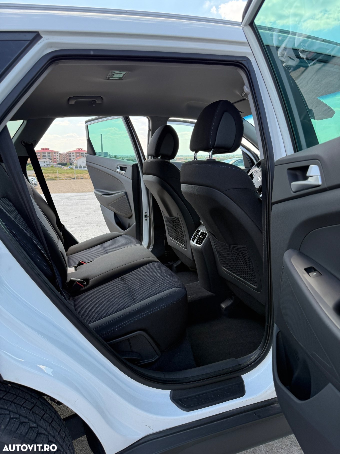 Hyundai Tucson blue 1.7 CRDi 2WD DCT Premium - 8