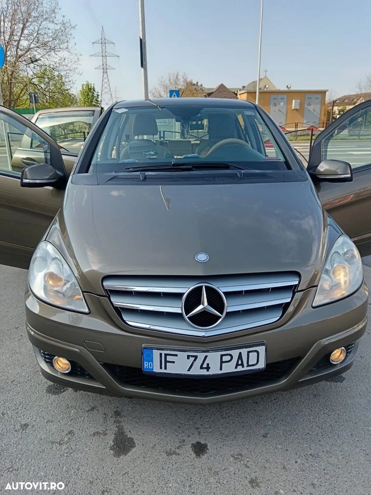 Mercedes-Benz B 180 Standard - 1