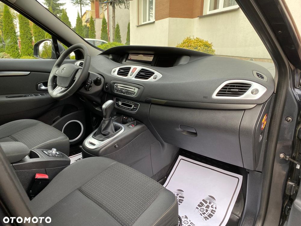 Renault Grand Scenic 2.0 16V 140 CVT Dynamique - 10