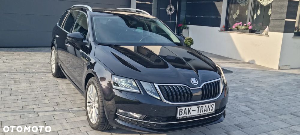 Skoda Octavia 2.0 TDI DSG Premium Edition - 23