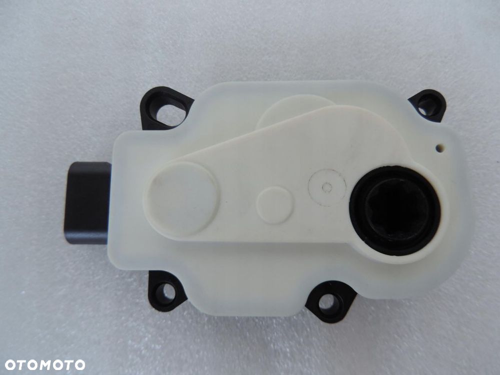 silniczek moduł wlotu rolety powietrza Opel Astra J Zafira C 13321318 nowy - 2