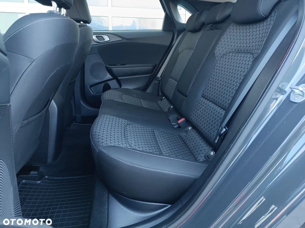Kia Ceed - 19