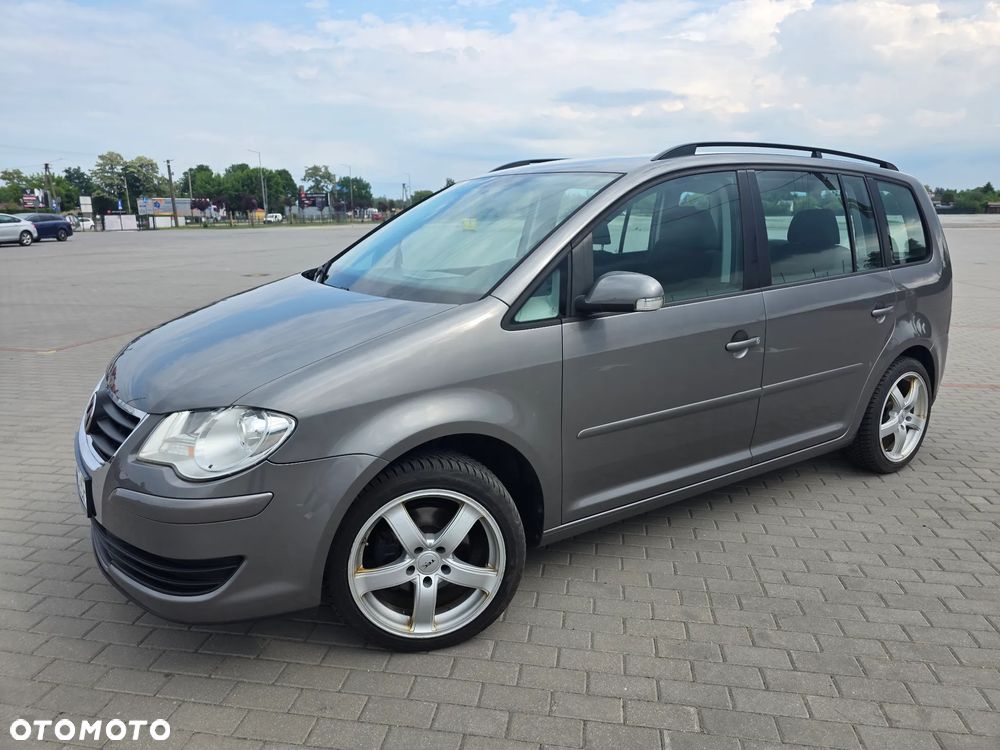 Volkswagen Touran - 3