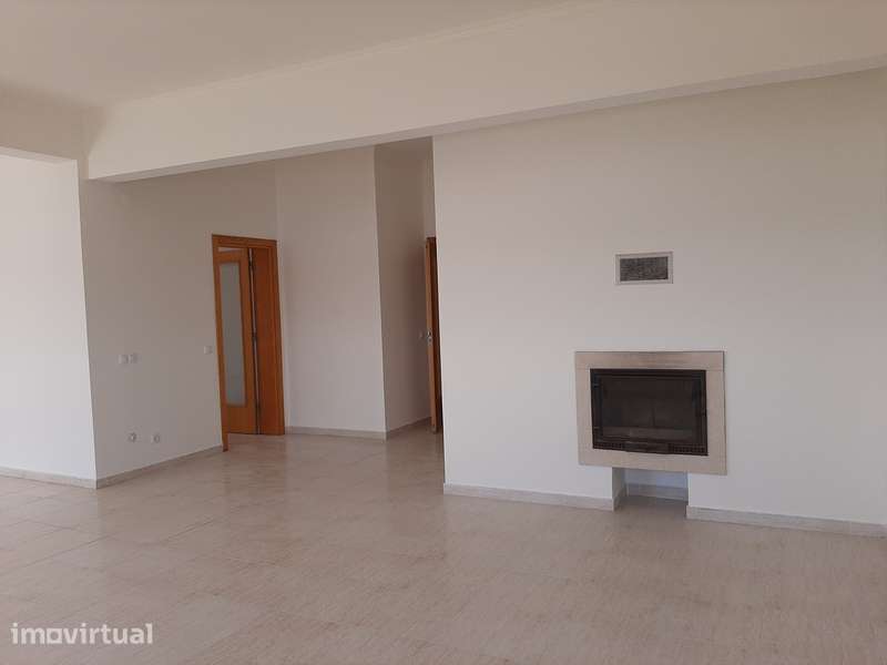 Apartamento em Azambuja, Azambuja - Grande imagem: 3/22