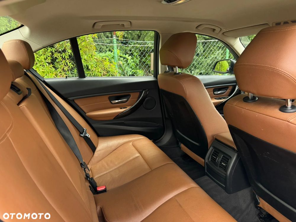 BMW Seria 3 320d Efficient Dynamics Edition Luxury Line - 20