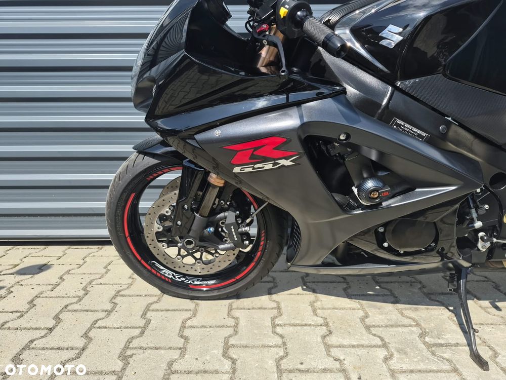 Suzuki GSX-R - 16