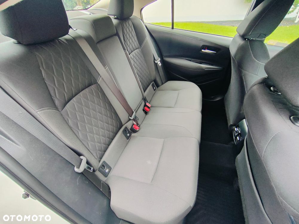 Toyota Corolla 1.8 Hybrid Active - 12