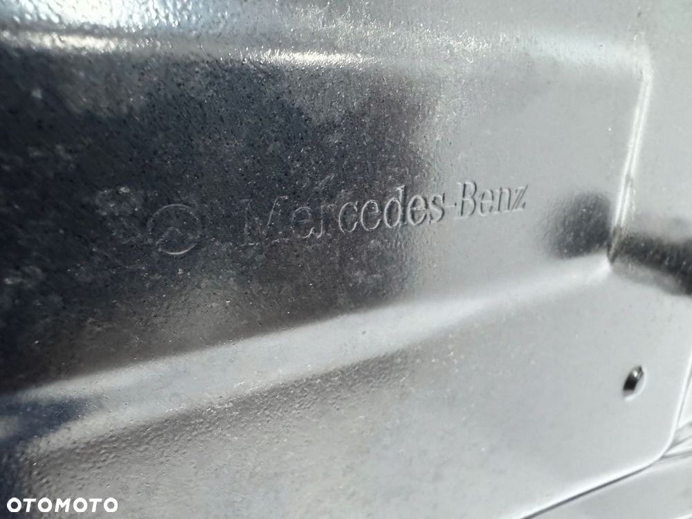 MASKA MERCEDES CLA W118 CZARNA A1188804700 - 6