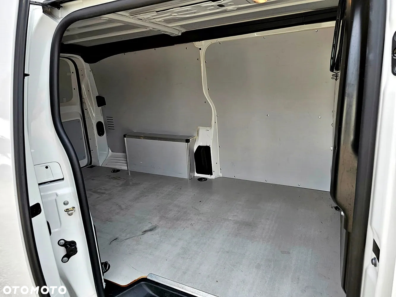 Opel Vivaro - 10