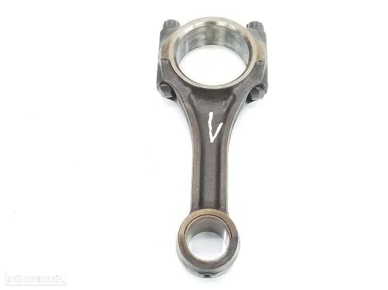 BIELA NISSAN TERRANO II R20 - 1