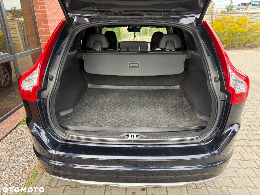 Volvo XC 60 D4 AWD Momentum - 26