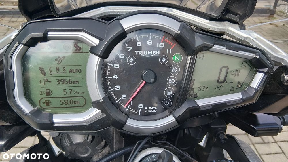 Triumph Tiger - 12