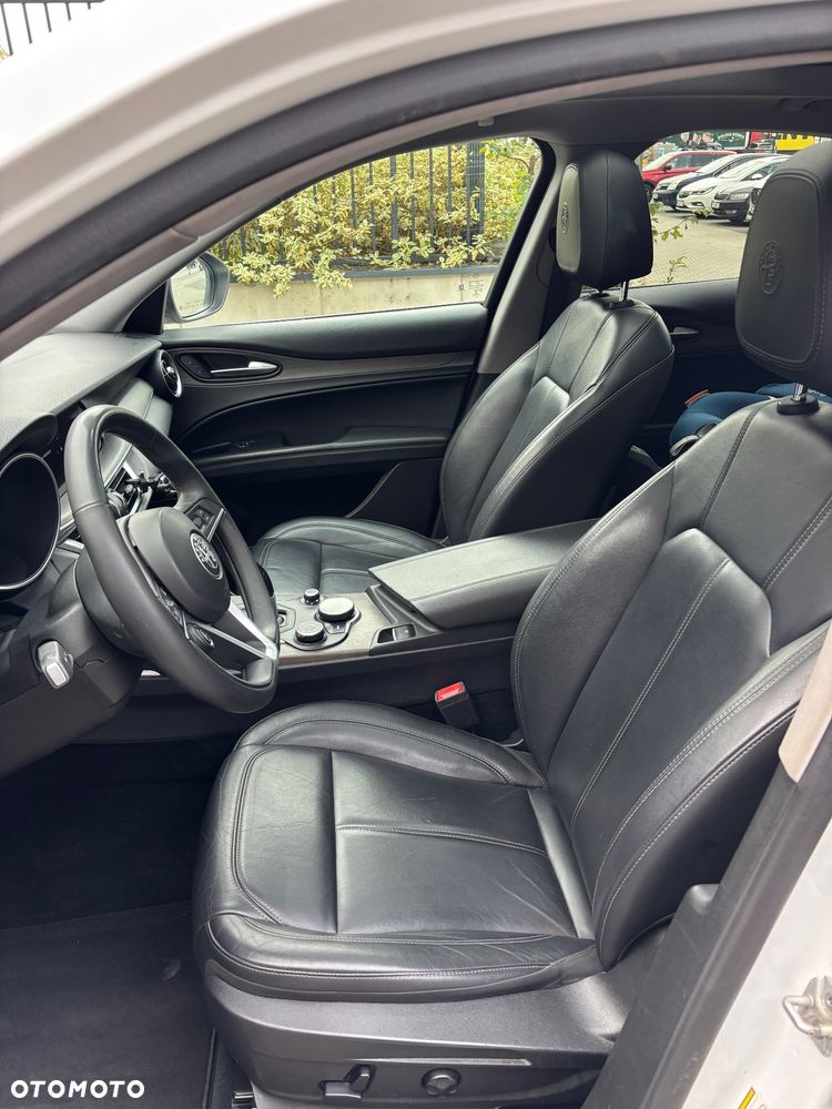 Alfa Romeo Stelvio 2.0 Turbo Super Q4 - 12