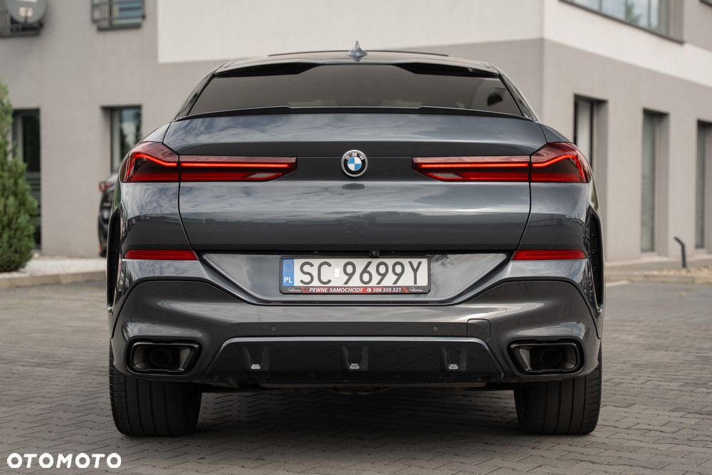 BMW X6 xDrive40d mHEV - 19