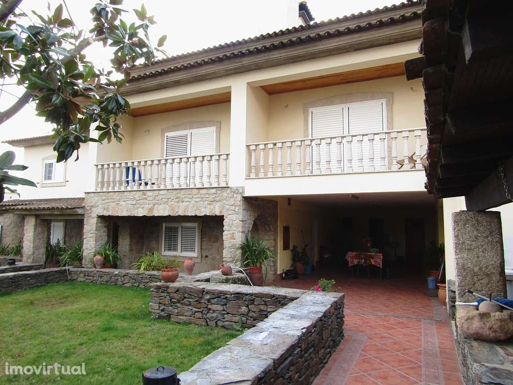 Moradia T4 com Anexos e Garagens - Covilhã - Grande imagem: 5/48