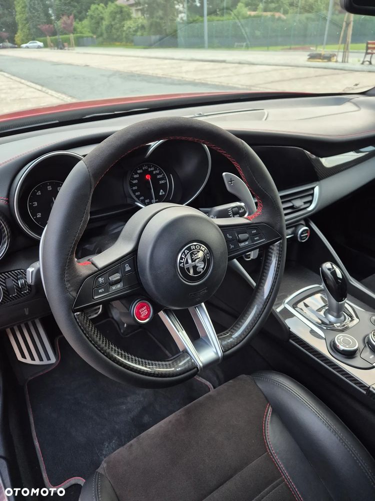 Alfa Romeo Giulia 2.9 Bi Turbo V6 Quadrifoglio - 12