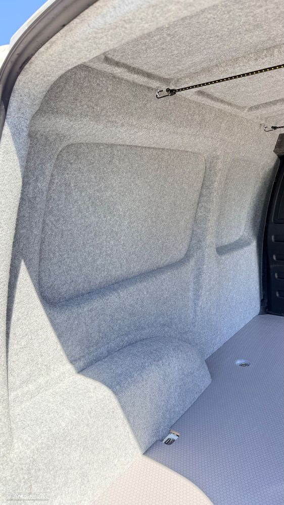 VW Caddy Maxi - 6