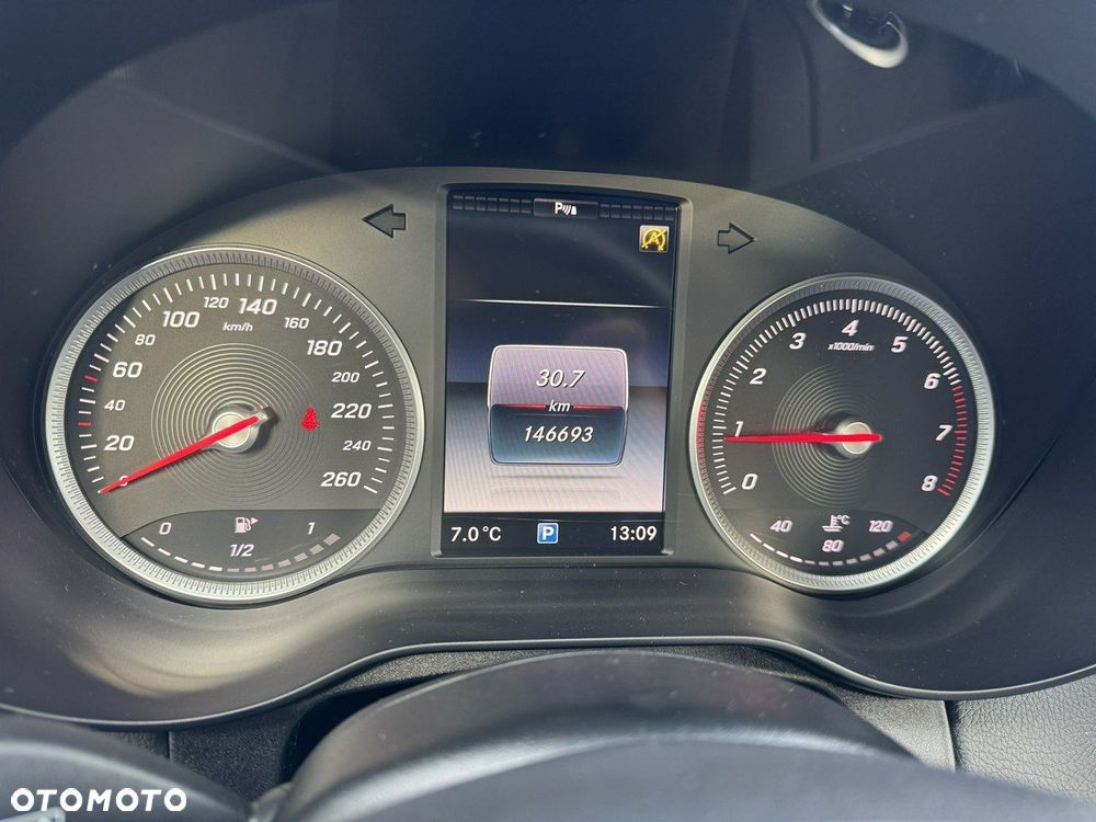 Mercedes-Benz Klasa C 180 T Avantgarde - 13