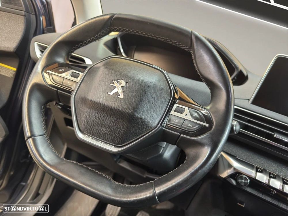 Peugeot 5008 1.2 PureTech Allure - 17